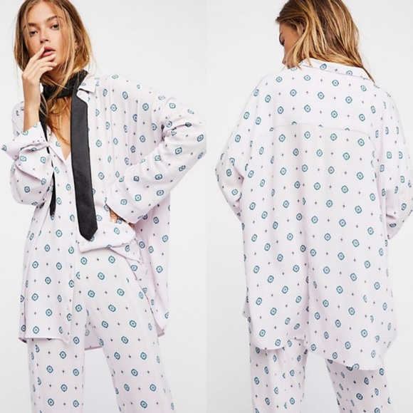 FREE PEOPLE//SHIRT UP TOP - Picture 2 of 8